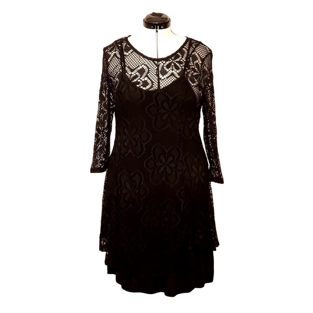 The Paragon Black Lace Two‑Piece Dress Set